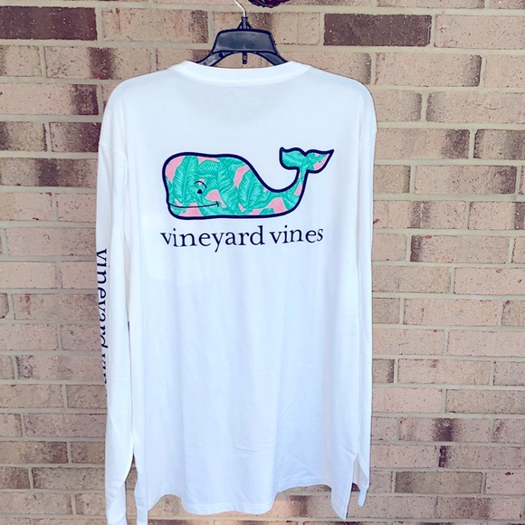 Other - Vineyard Vine long sleeve NWT